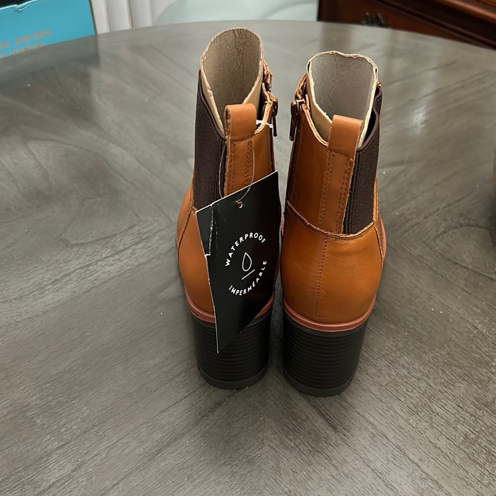 NATURALIZER VERNEY WATERPROOF LEATHER LUG BOOTS CIDER-SPICE (WIDE) - Picture 5 of 10